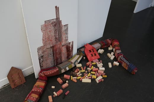 Les Cabaneurs - installation évolutive par Cécile Michon-Roussel